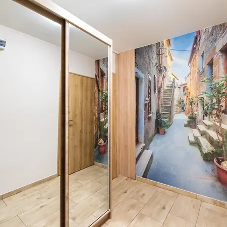 Praga-poludnie Blue By Bookinghost Warschau