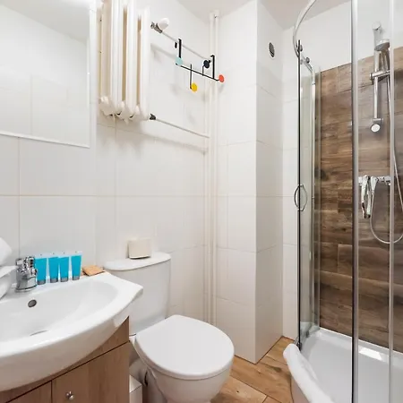 Praga-poludnie Blue By Bookinghost Warschau