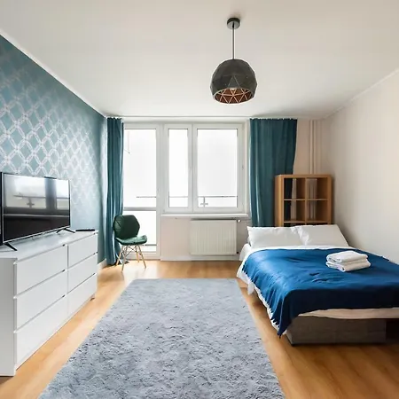 Praga-poludnie Blue By Bookinghost *